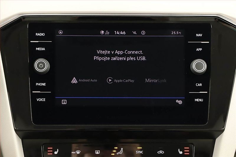 Volkswagen Passat (2022) 2.0 TDI - fotka 15 z 20