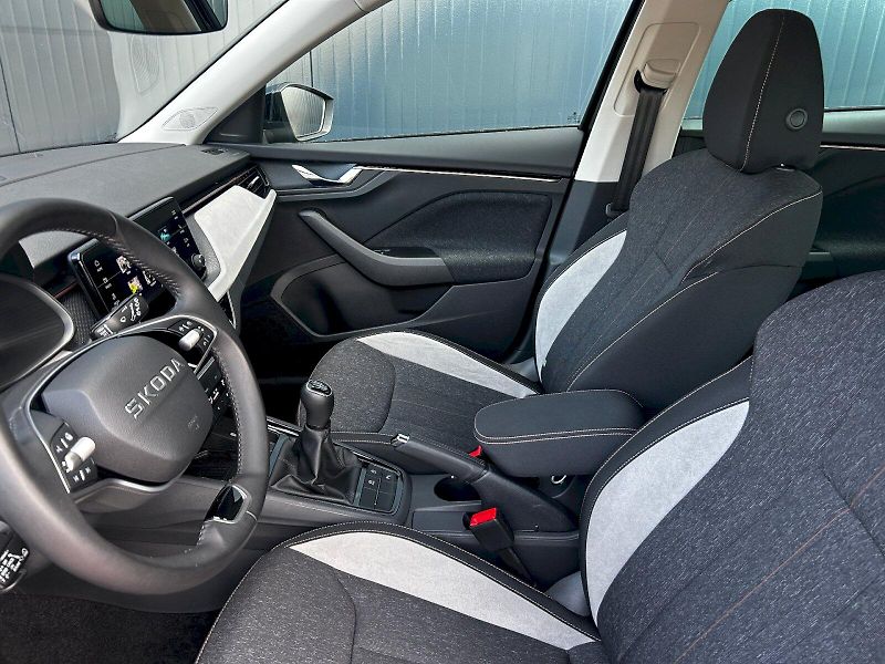 Škoda Kamiq (2025) 1.5 TSI 110kW MP6 Top Selectio - fotka 27 z 35