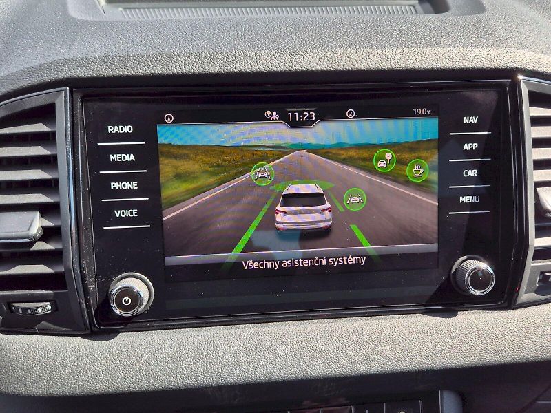 Škoda Karoq (2025) Drive 1.5TSi 110kW 6°manuální - fotka 23 z 31