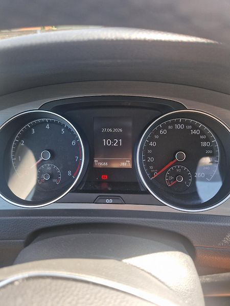 Volkswagen Golf (2017) plný servis - fotka 12 z 15