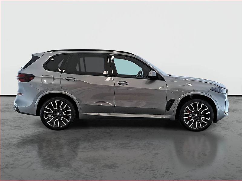 BMW X5 (2023) xDrive30d - fotka 6 z 31