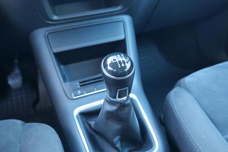 Volkswagen Tiguan TDI 4MOTION Bi-Xenon Alcantara - fotka 27 z 31