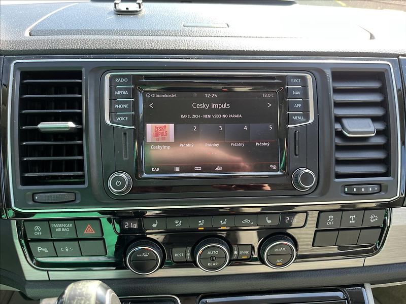 Volkswagen California 2,0 TDi DSG OCEAN 4x4 KUCHYŇ - fotka 17 z 55