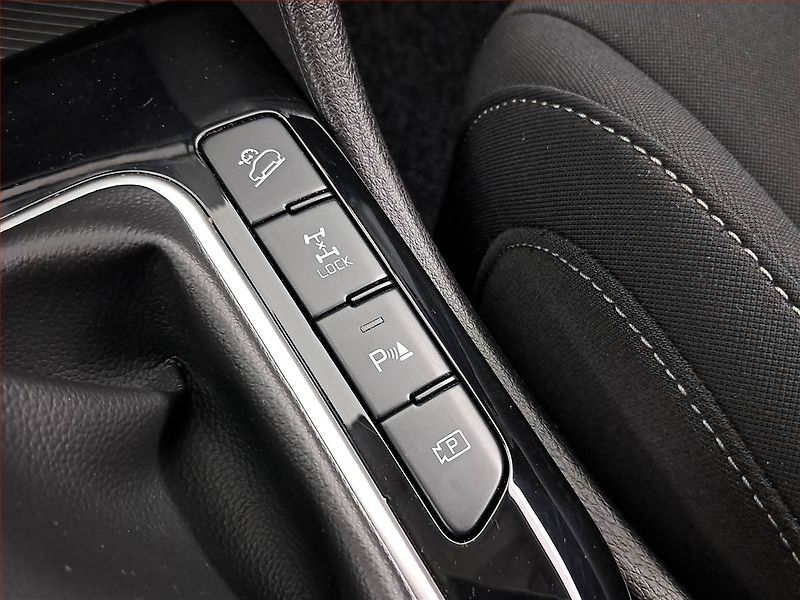 Kia Sportage (2023) Exclusive 1.6 T-GDI MHEV - fotka 18 z 21