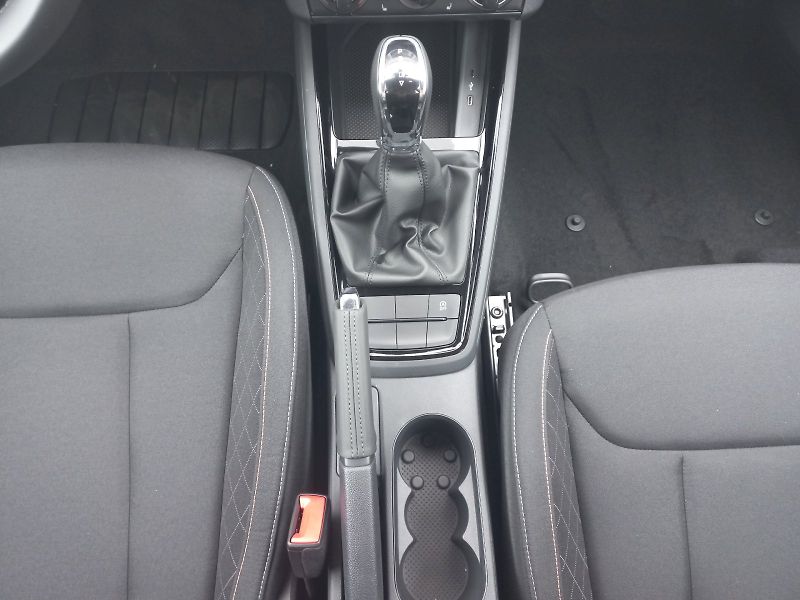 Škoda Scala (2023) Ambition PLUS 1,0 TSI 81 kW DS - fotka 20 z 22