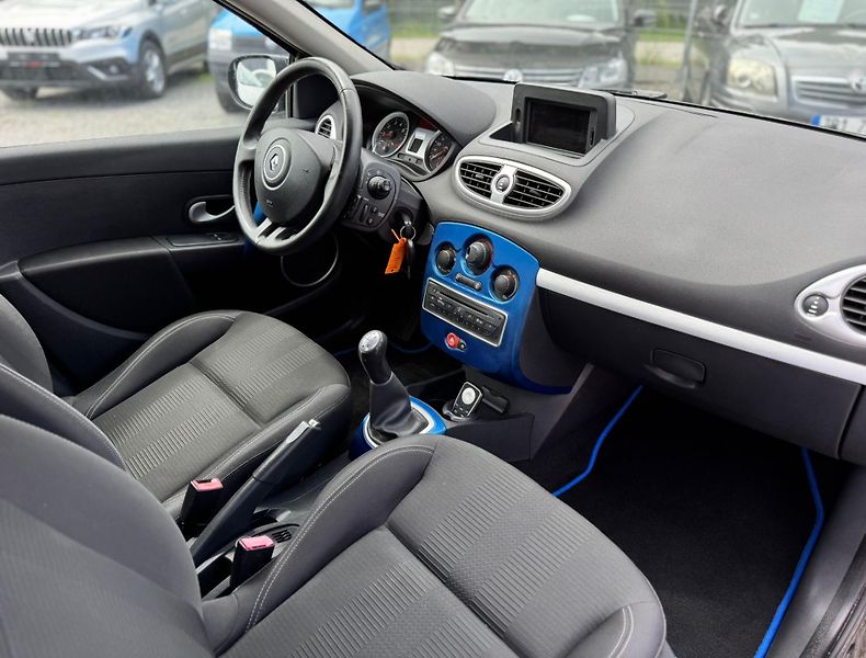 Renault Clio (2009) - fotka 11 z 14