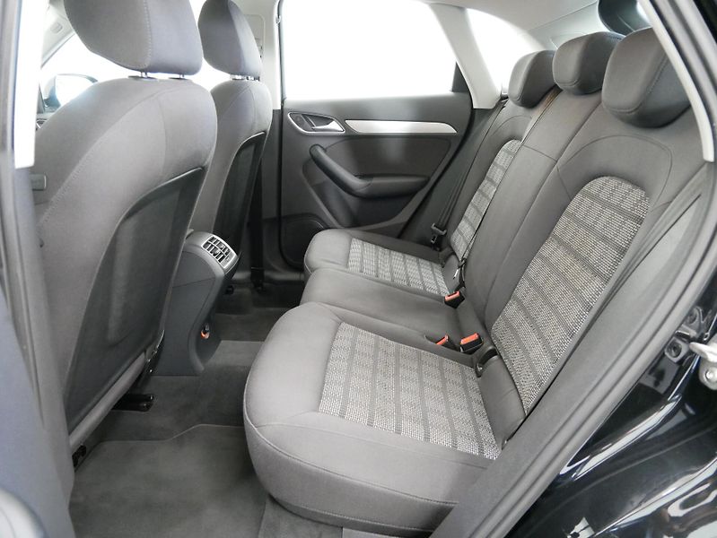 Audi Q3 - fotka 25 z 26