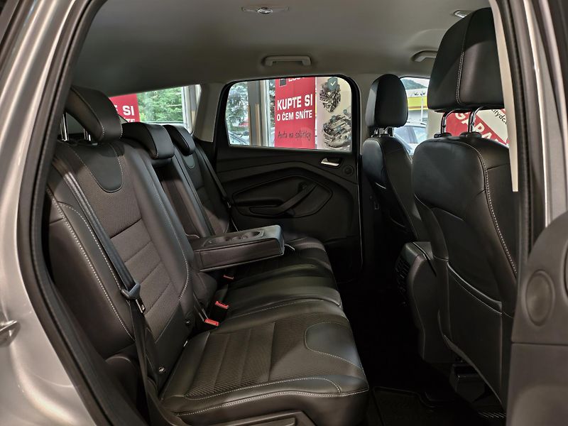 Ford Kuga 1.5 EcoBoost 110kW TITANIUM - fotka 11 z 24