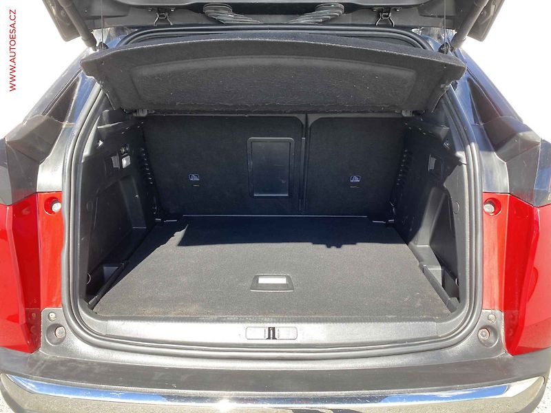 Peugeot 3008 (2018) 1.5 HDi, GT Line, LED, navi - fotka 7 z 17