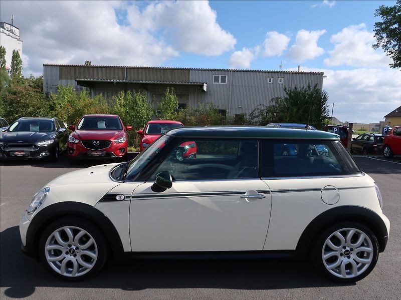 Mini Cooper 1,6 i,90kW,1majČR,automat,53tk - fotka 5 z 25