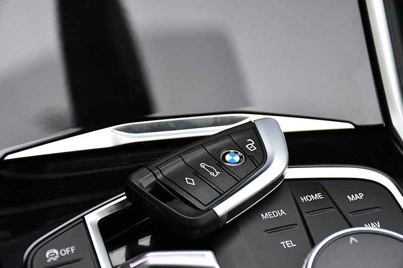 BMW i4 eDrive40 97%SoH - fotka 37 z 38
