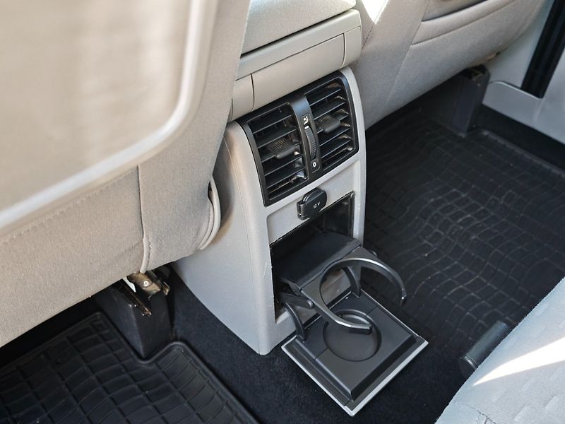 Volkswagen Touran (2009) Comfort 1,9 TDI 77 Kw - fotka 13 z 33