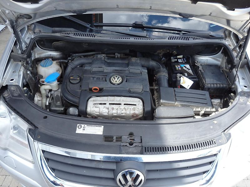 Volkswagen Touran 1.4 TSI DIGI.KLIMA, 7 MÍST - fotka 14 z 16