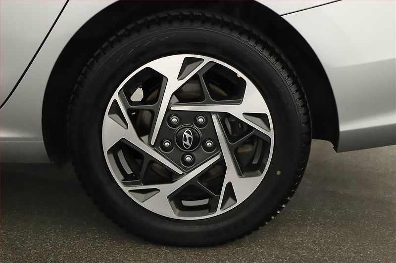 Hyundai i30 (2025) Style 1.5 T-GDI MHEV 48V - fotka 14 z 14