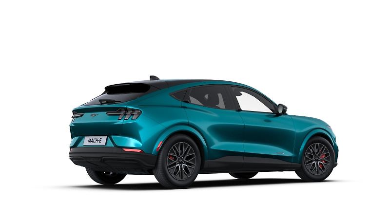 Ford Mustang Mach-E (2026) Premium, 5dveřová, 88 kWh PROD - fotka 4 z 9