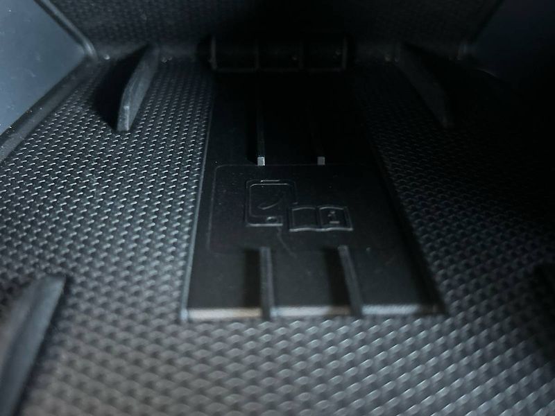 Cupra Formentor (2025) 1.5 eTSI 7DSG - fotka 32 z 35