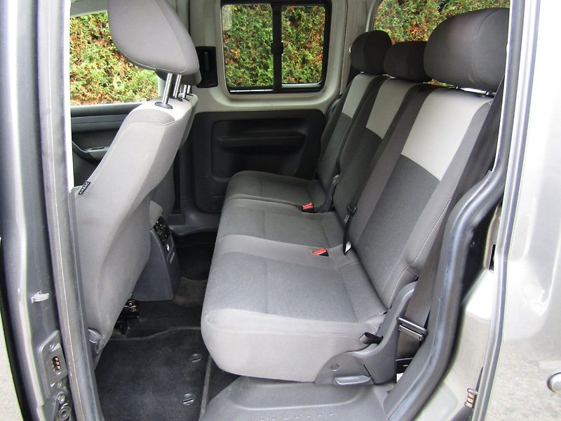 Volkswagen Caddy (2013) 1.6 TDI 75kW  7 MÍST - fotka 20 z 37