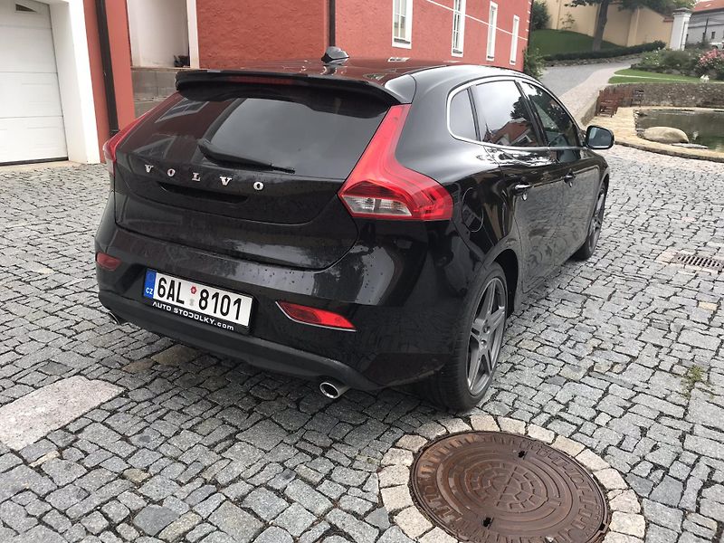 Volvo V40 (2015) - fotka 3 z 7