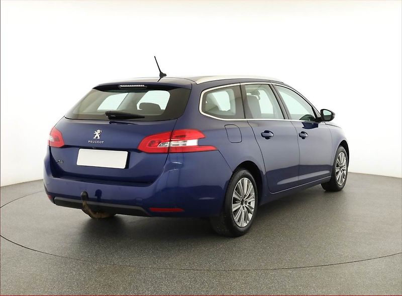 Peugeot 308 (2018) 2.0 BlueHDi, Automat - fotka 5 z 16