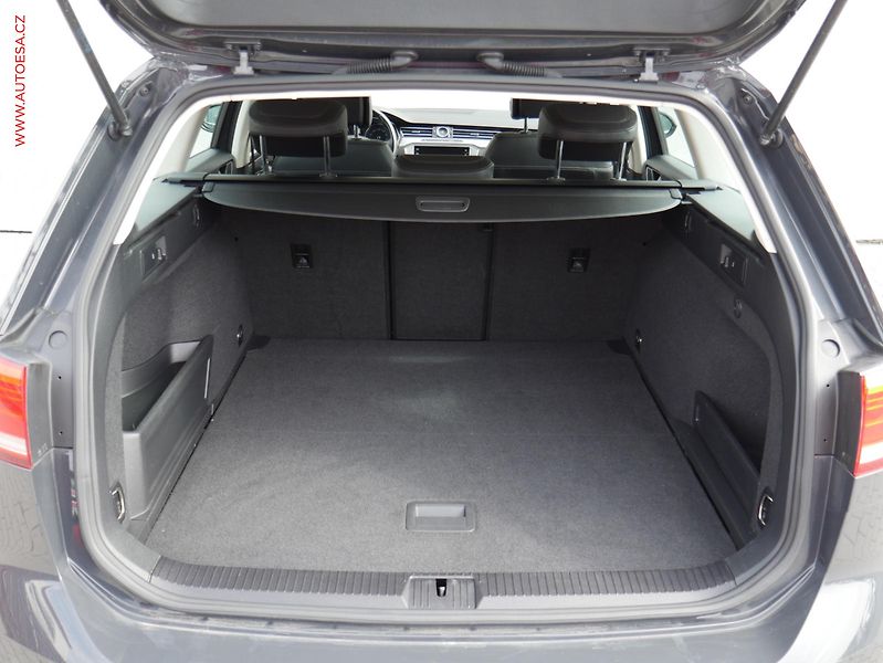 Volkswagen Passat (2018) 2.0TDI 4x4, ČR, Alltrack - fotka 7 z 19