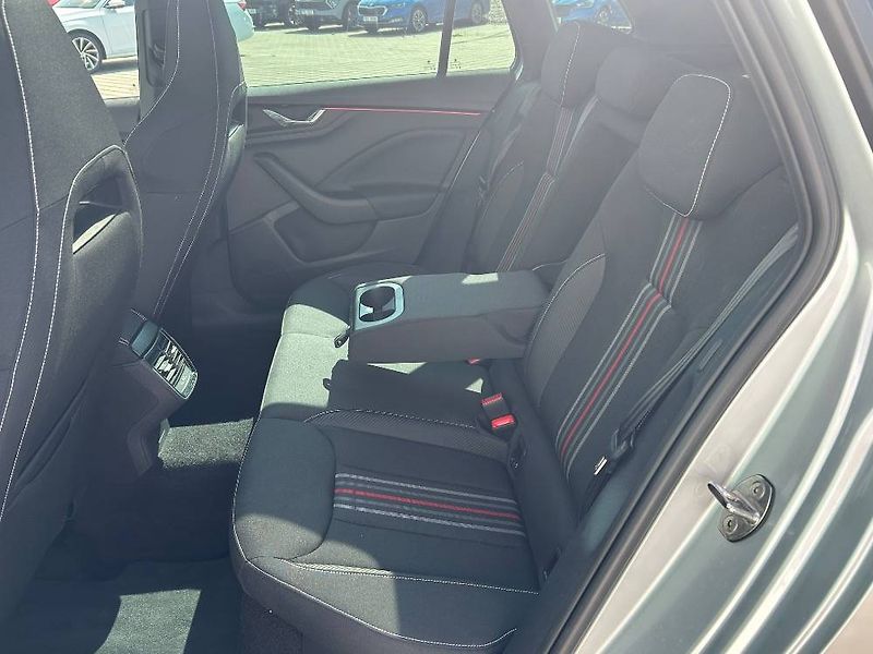 Škoda Kamiq Monte Carlo 6MP 1,0TSI - fotka 8 z 24