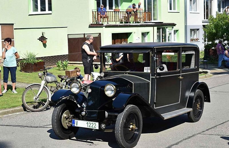 Již 18. ročník Veterán Rallye z lázní do lázní s podtitulem na pohodu, odstartovala v neděli ráno ze Skalky. 13.8. 2023