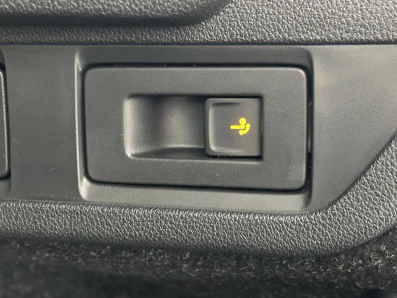 Škoda Octavia 2.0 TDI SportLine - fotka 29 z 32
