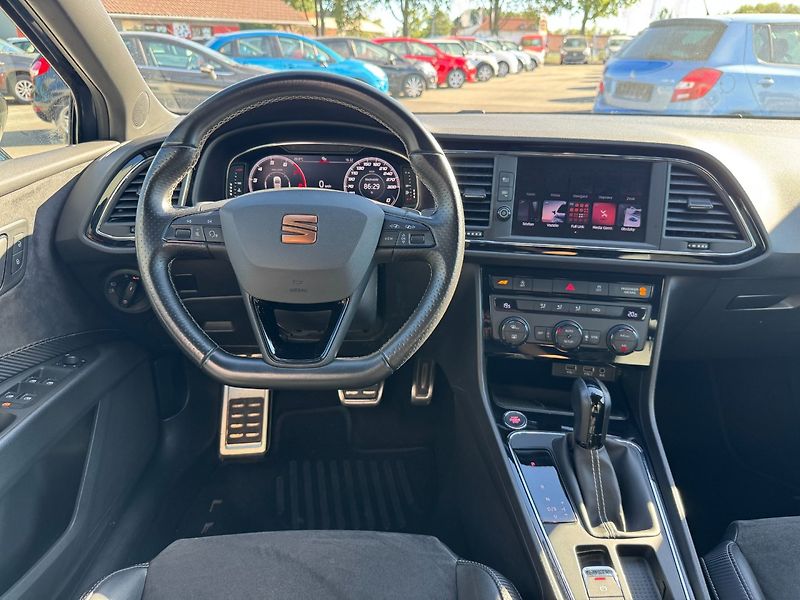 Seat Leon (2020) Cupra 2.0 TSI DSG 213kW - fotka 18 z 41