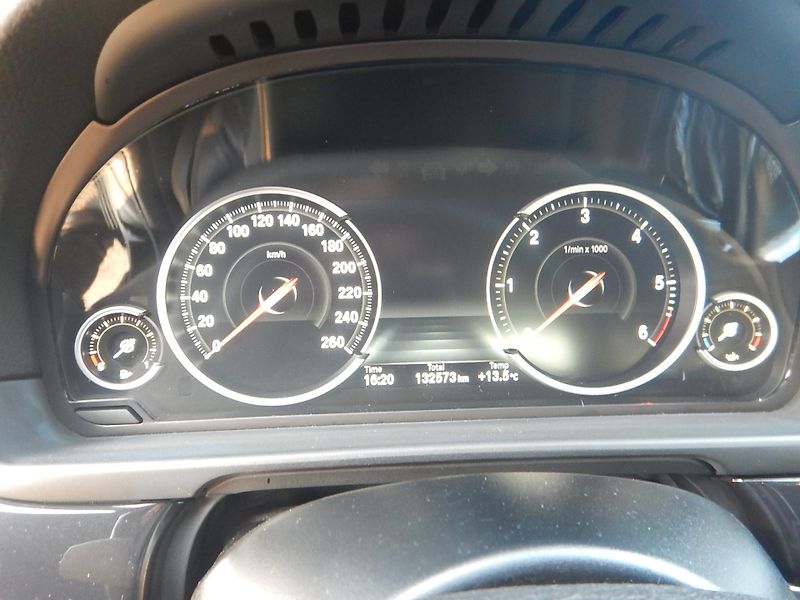 BMW Řada 5 520d XDRIVE, ČR, SERVISKA - fotka 20 z 32