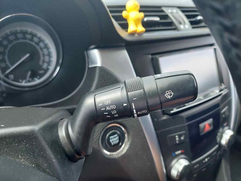 Suzuki Kizashi 2.4 4WD - fotka 46 z 59