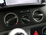 Volkswagen Multivan 1,9 TDI 75kW Startline - náhled 23