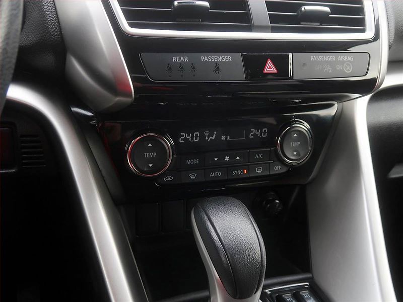 Mitsubishi Eclipse Cross (2018) 1.5 T-MIVEC, 4X4, Automat - fotka 16 z 18