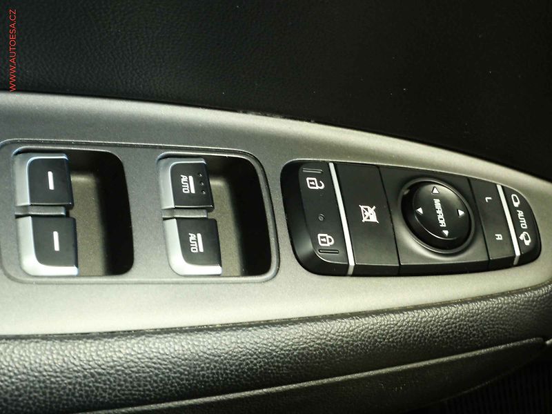 Kia Optima (2017) 1.7CRDi, 2.maj,ČR, AT, STK7 - fotka 14 z 24
