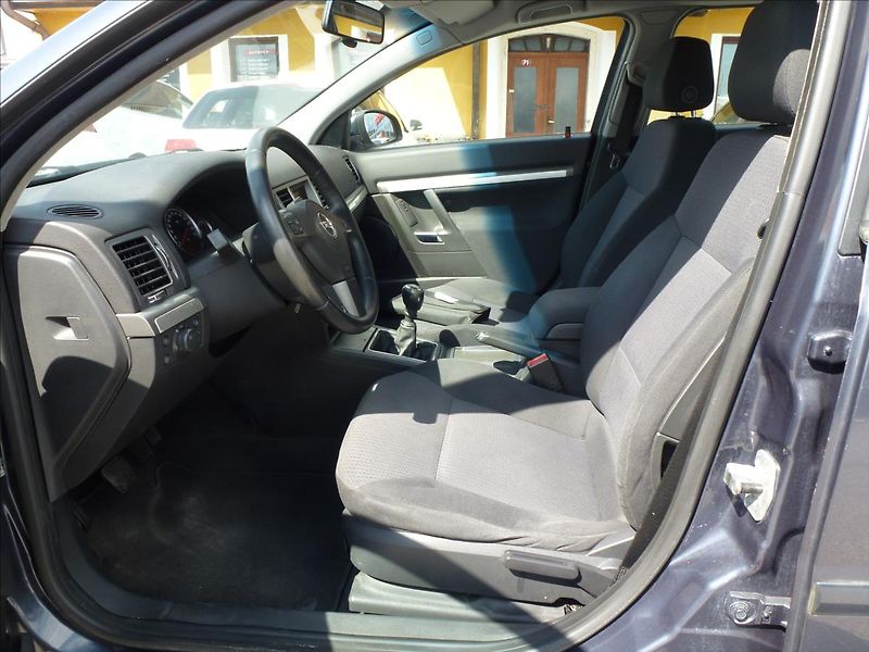 Opel Vectra 1,9 CDTi Wagon Station - fotka 15 z 44