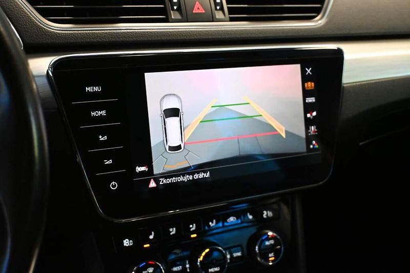 Škoda Superb (2022) 2.0 DSG LED ACC Virtual Tažné - fotka 21 z 35