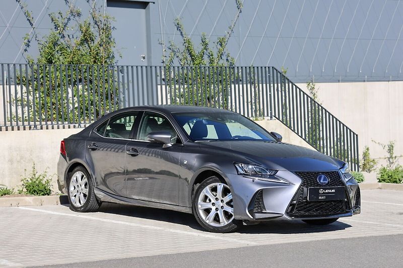 Lexus IS 300h 300H  2,5 HEV F SPORT PLUS - fotka 4 z 26