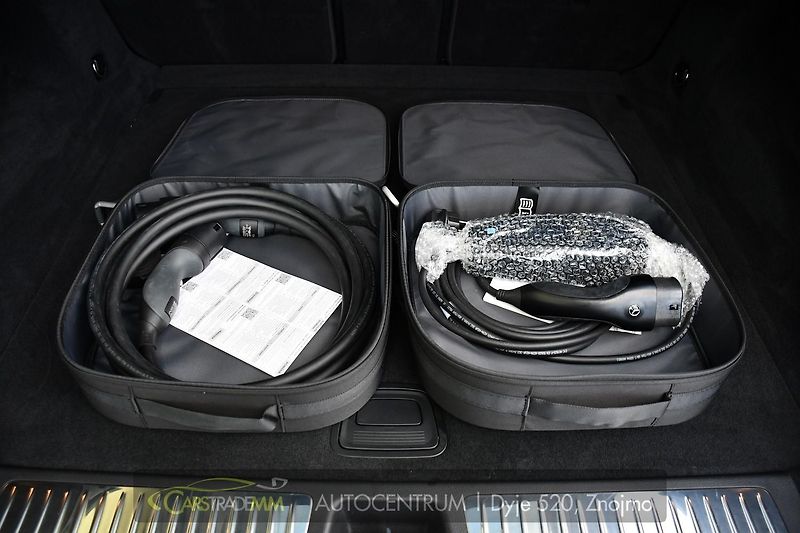Mercedes-Benz EQE 500 4M PANOR HYPERSCREEN - fotka 56 z 62