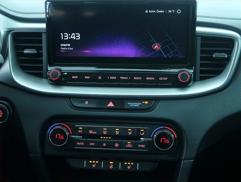 Kia Ceed (2022) Top 1.5 T-GDI, Automat, ČR - fotka 12 z 21