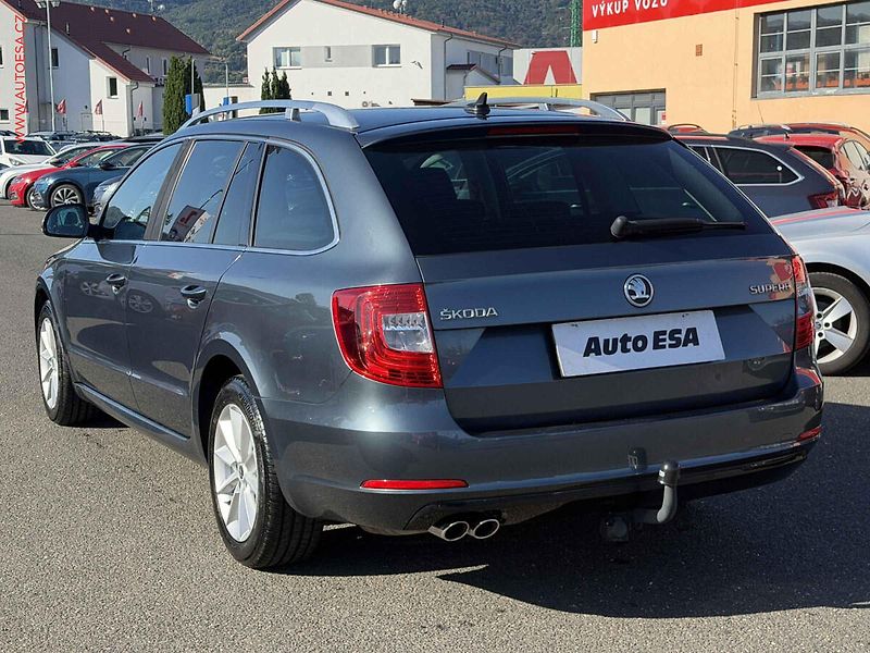Škoda Superb (2014) 2.0TDi, Ambition - fotka 6 z 15