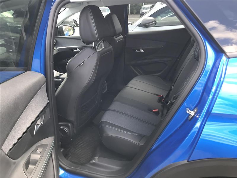 Peugeot 3008 1,5 1.5 BlueHDI 130 EAT8 96kw - fotka 20 z 27