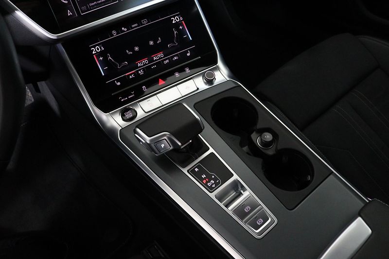 Audi A6 Avant Sline 50 TDI quattro tiptronic - fotka 18 z 25