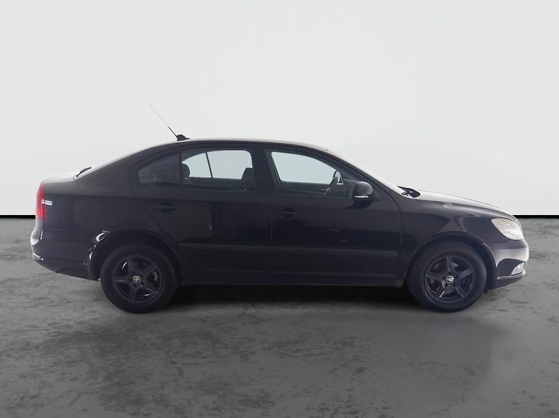 Škoda Octavia (2009) Ambiente Plus 1.9 TDI - fotka 6 z 17