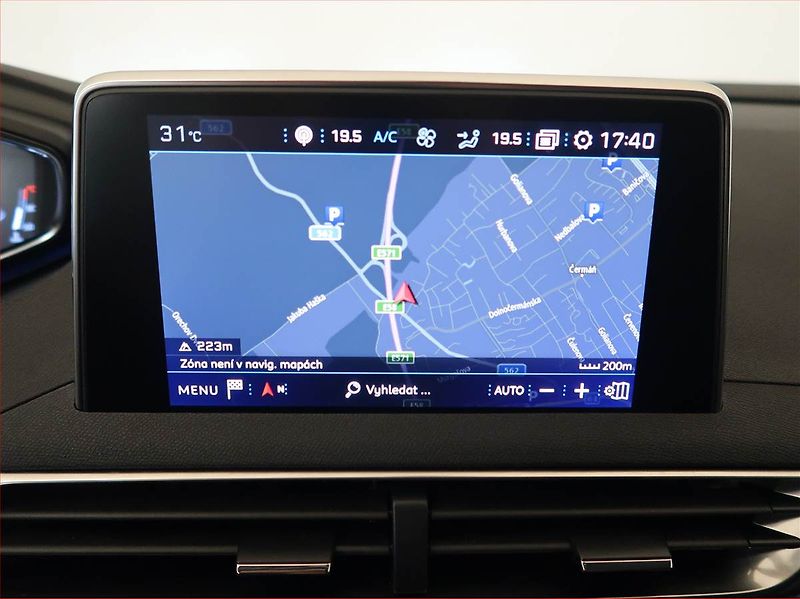 Peugeot 3008 (2019) Allure 1.6 PureTech, Automat - fotka 12 z 17