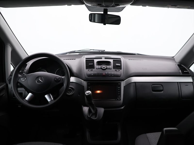 Mercedes-Benz Vito 3,0 165 kW, 6 míst, Automat - fotka 18 z 25