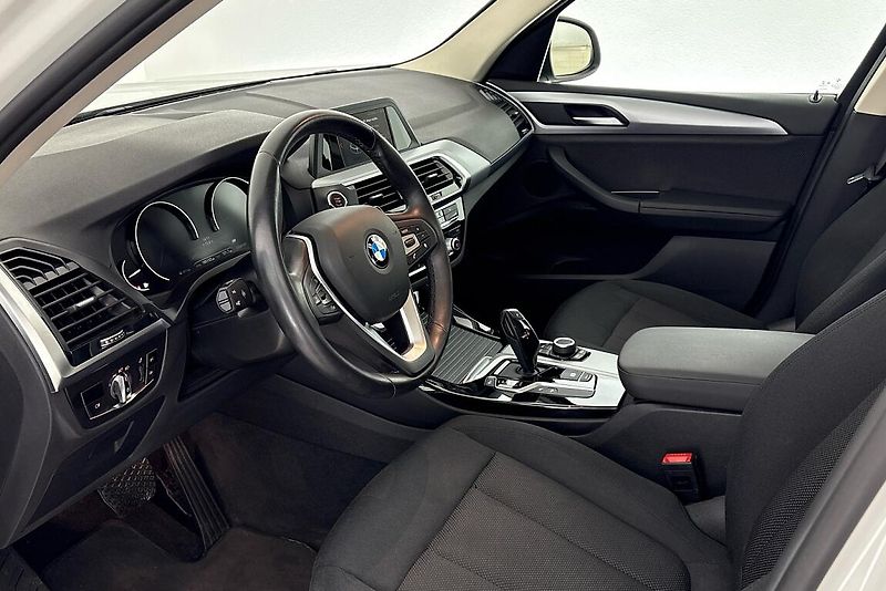 BMW X3 xDrive30i - fotka 6 z 23