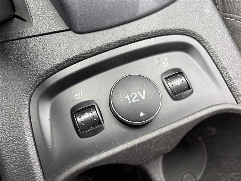 Ford Focus 2,0 TDCI 140k Titanium - fotka 33 z 36