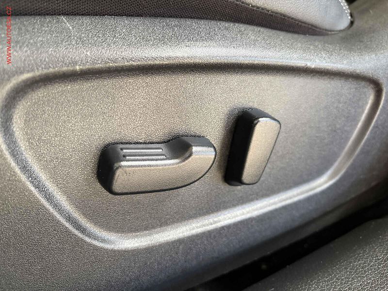 Nissan Qashqai (2019) 1.7 dCi 4x4, Tekna, AT, LED - fotka 13 z 17