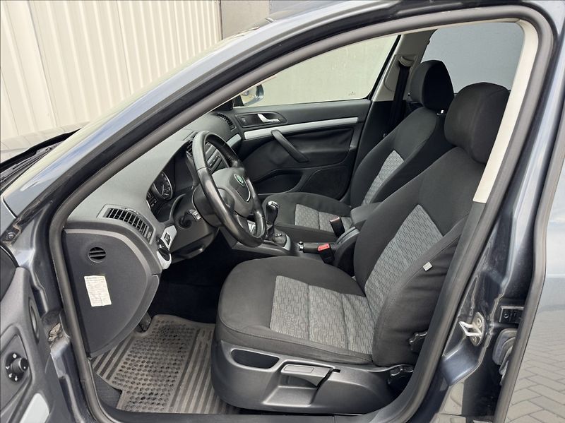 Škoda Octavia 1,8 TSI klima 1.maj. původ ČR - fotka 19 z 50