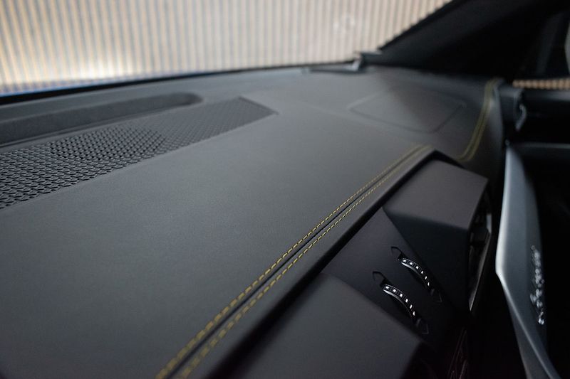 Lamborghini Urus 4.0 V8 650 PS AIR*B&O*DPH* - fotka 37 z 52
