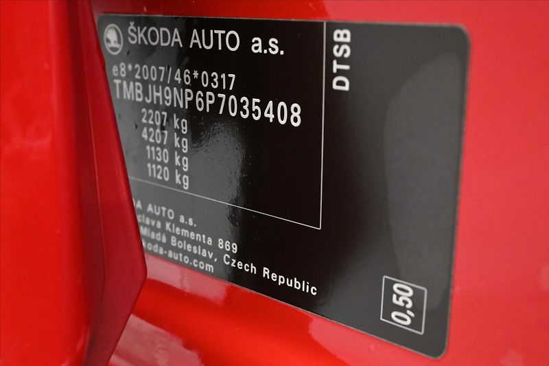 Škoda Superb 2,0 TDI 110kW Style DSG Záruka - fotka 12 z 33